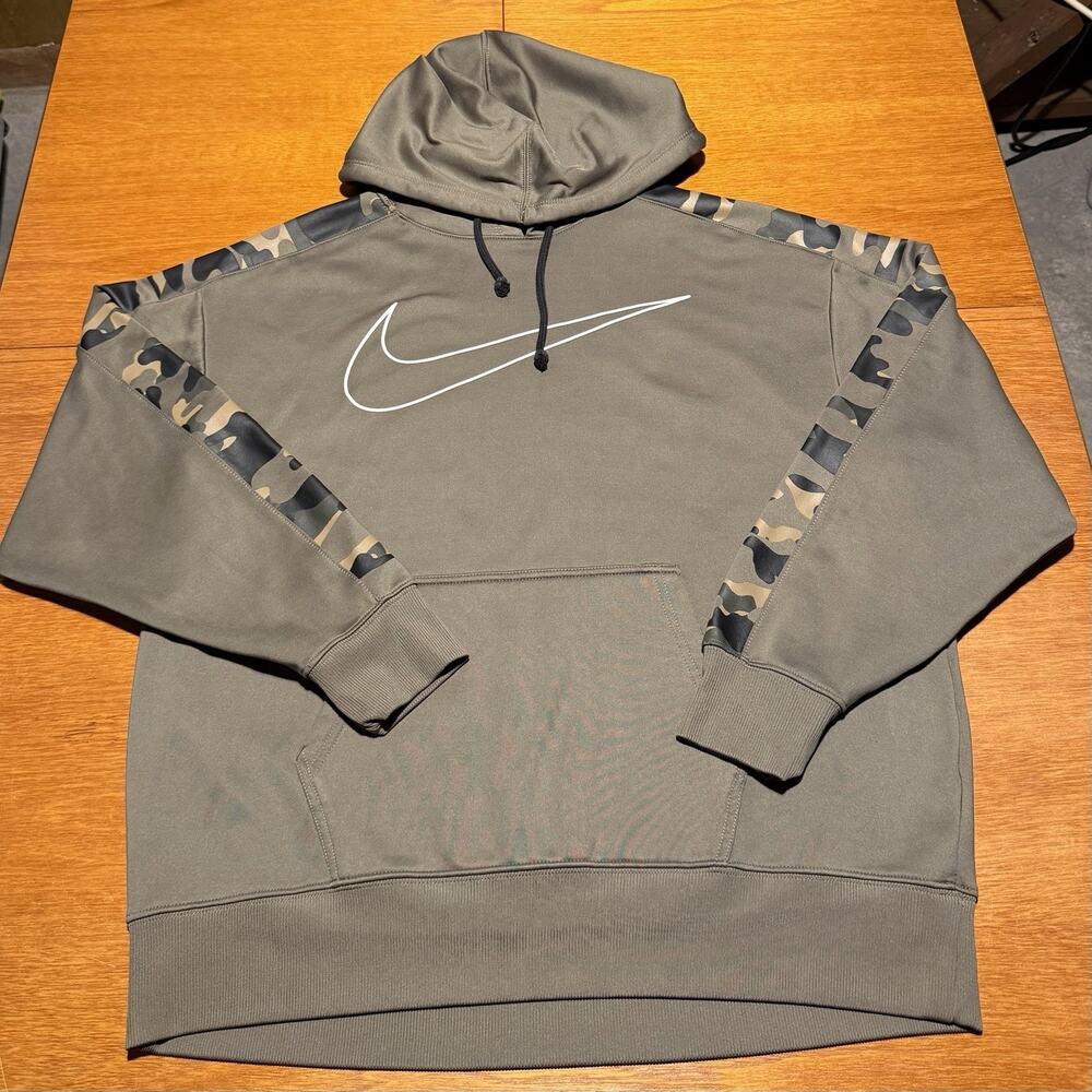 Nike Hoodie Men’s Size M Black Grey Camo Dri-Fit Pullover Athletic Sweatshirt